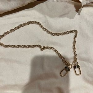 Louis Vuitton petite Malle souple chain strap